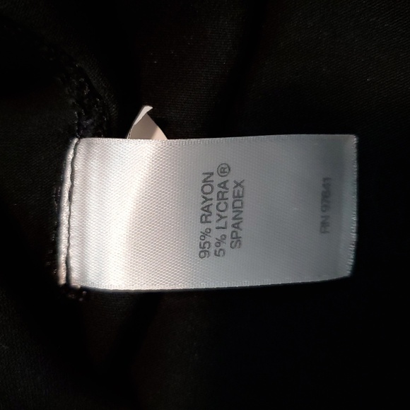 J. Jill Wearever Collection Black Daisies Floral Flowy Rayon Top 2X - Picture 9 of 10